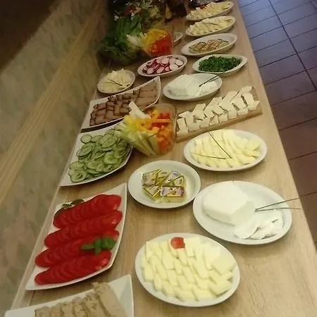 לינה וארוחת בוקר Muza דוז'ניקי ז'דרוז'