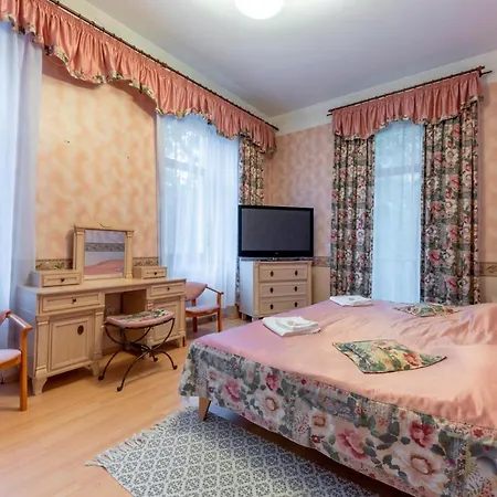 Oda ve Kahvaltı Muza 4*